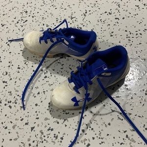 Boys baseball cleats